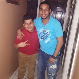 Meet your Posher, Adrián